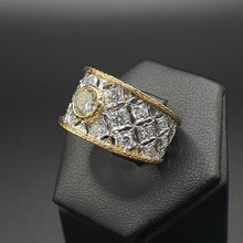將圖片載入圖庫檢視器 Anello Fascia cesellata con Solitario e diamanti di contorno