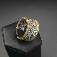 將圖片載入圖庫檢視器 Anello Fascia cesellata con Solitario e diamanti di contorno