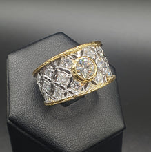 將圖片載入圖庫檢視器 Anello Fascia cesellata con Solitario e diamanti di contorno
