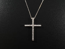 將圖片載入圖庫檢視器 Collana Croce in oro bianco con Diamanti naturali
