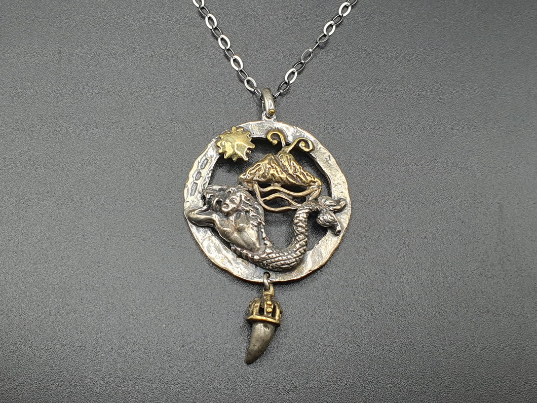 Collana Partenope con vesuvio sole e mare con corno scaramantico